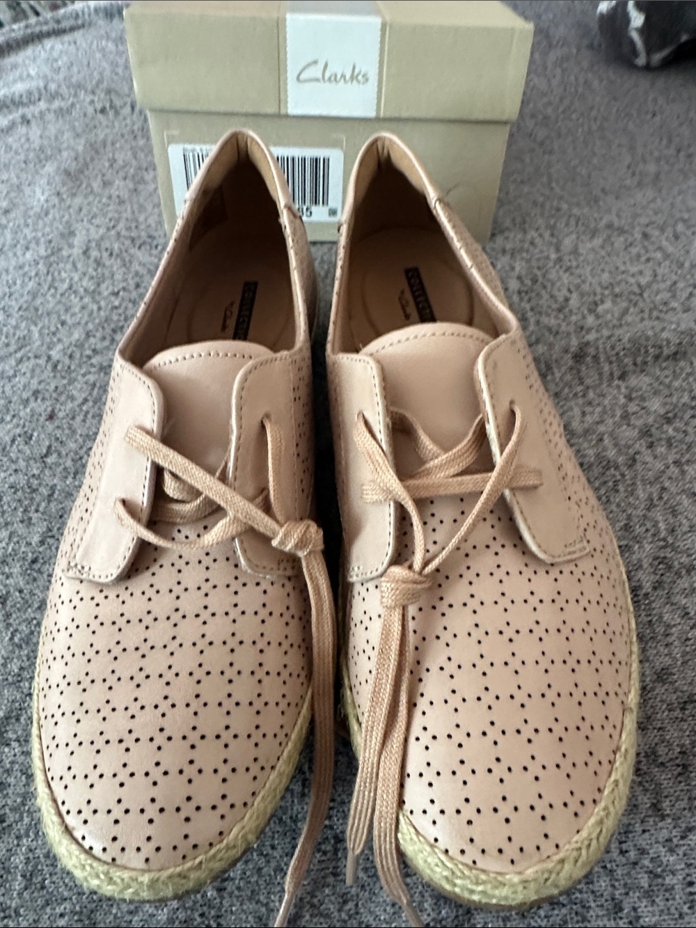New blush Clark’s Dannely Millie leather sneaker SZ 8.5
